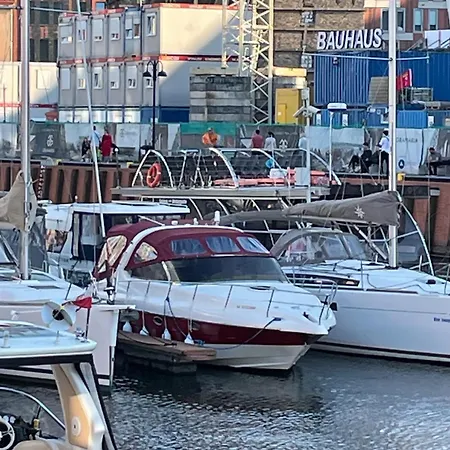 Botel Jacht Gdansk Centrum, 2 Double Beds, And 1 Double Bed On Board *